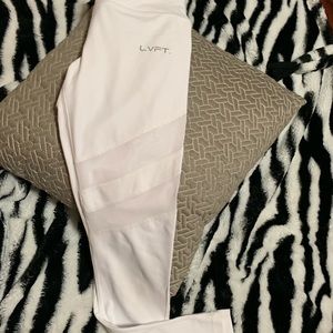 Black or white leggings.